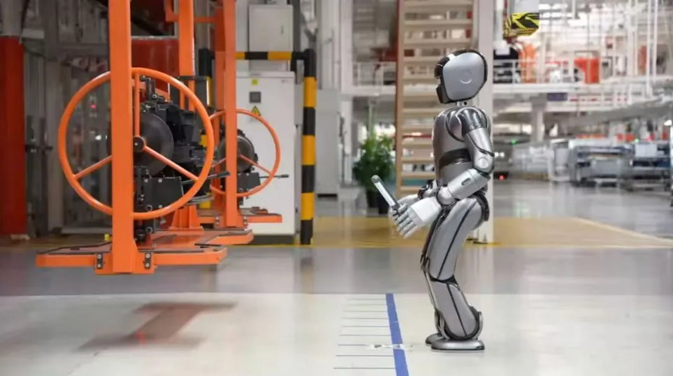 青岛布局“人工智能+机器人”产业赛道，工业机器人引领智能制造新浪潮